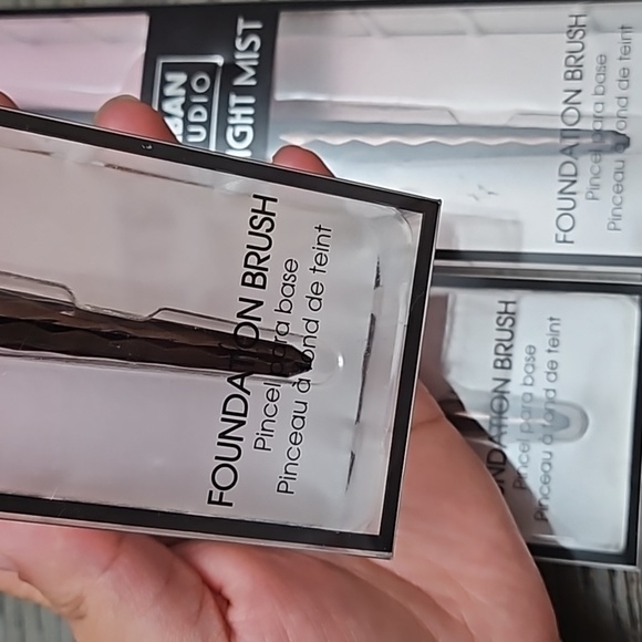 Set of 3 Urban Studio midnight mist foundation brush - Picture 2 of 8